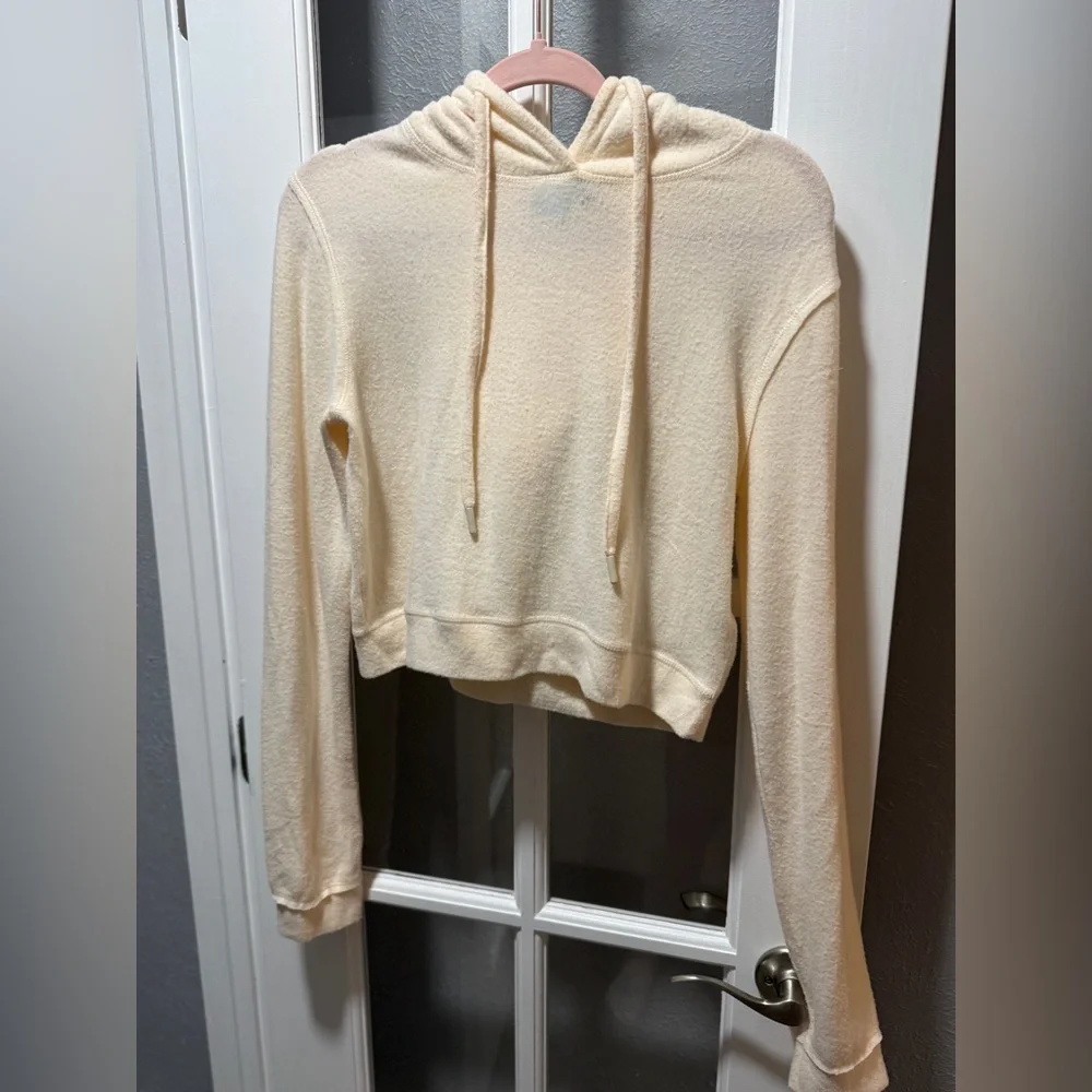 NWOT Mono B Pull Over Fleece Cropped Hoodie - Picture 2 of 7
